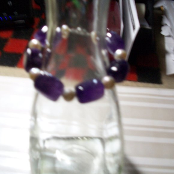 Amethyst and Pearl Bracelet - Picture 2 of 6